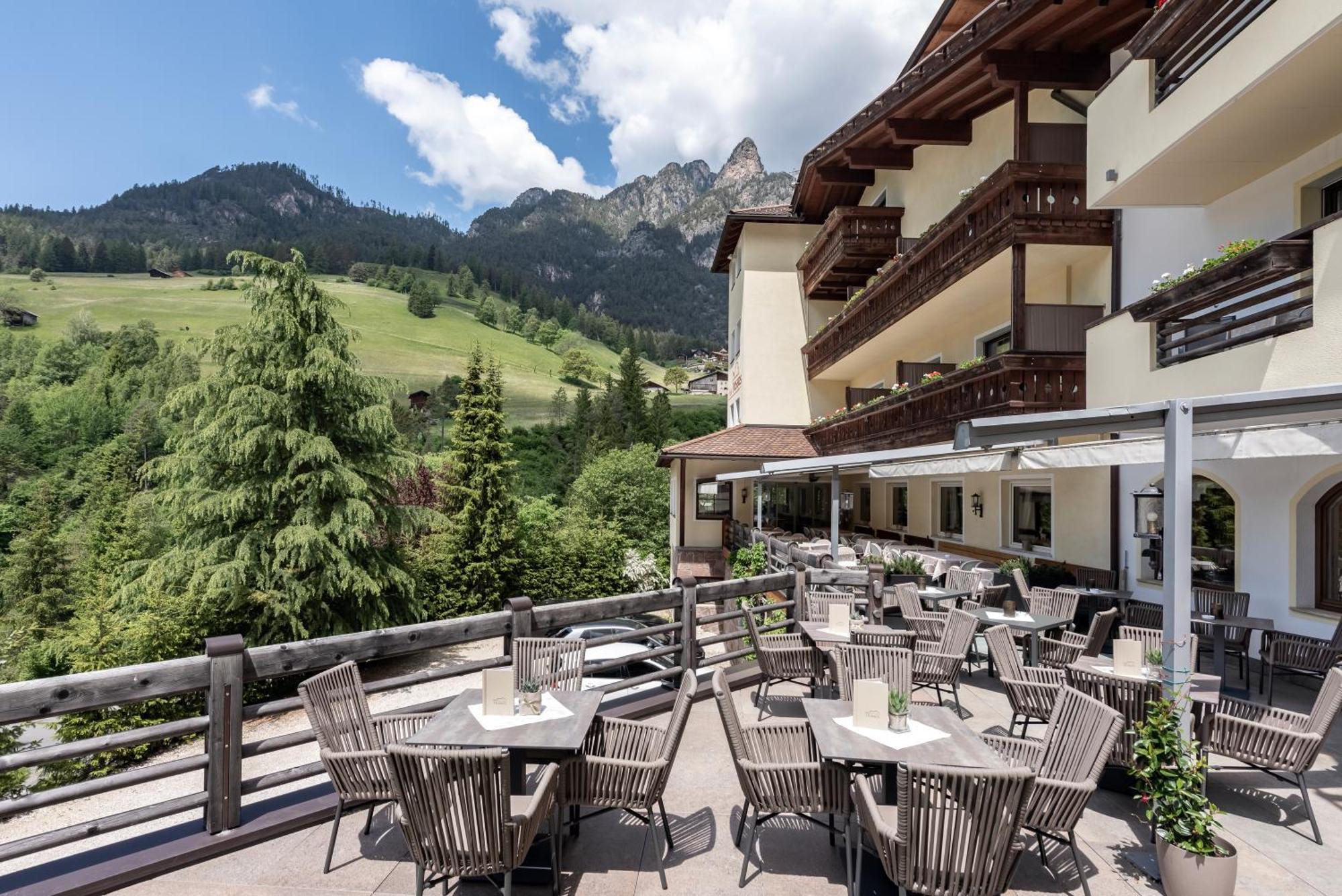 Hotel Dosses Tires Bagian luar foto